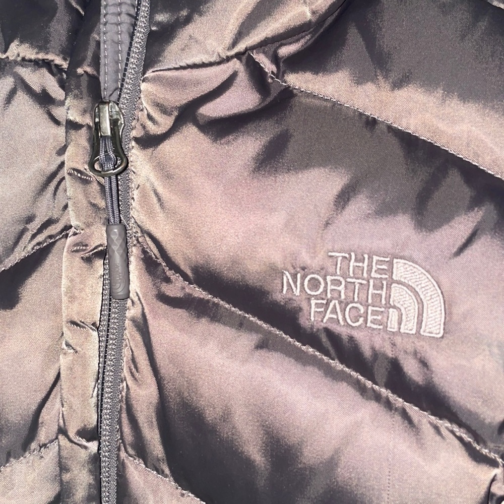 The North Face Aconcagua 550 Down Vest - Picture 4 of 8